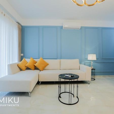 Miku Apartment - Glamorous 1Bedroom Apartment At Olympic Residence Tirana Exteriör bild