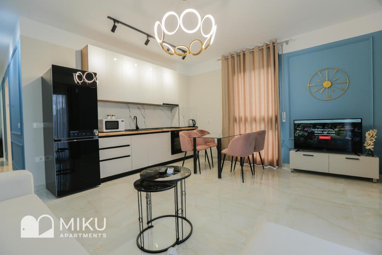 Miku Apartment - Glamorous 1Bedroom Apartment At Olympic Residence Tirana Exteriör bild