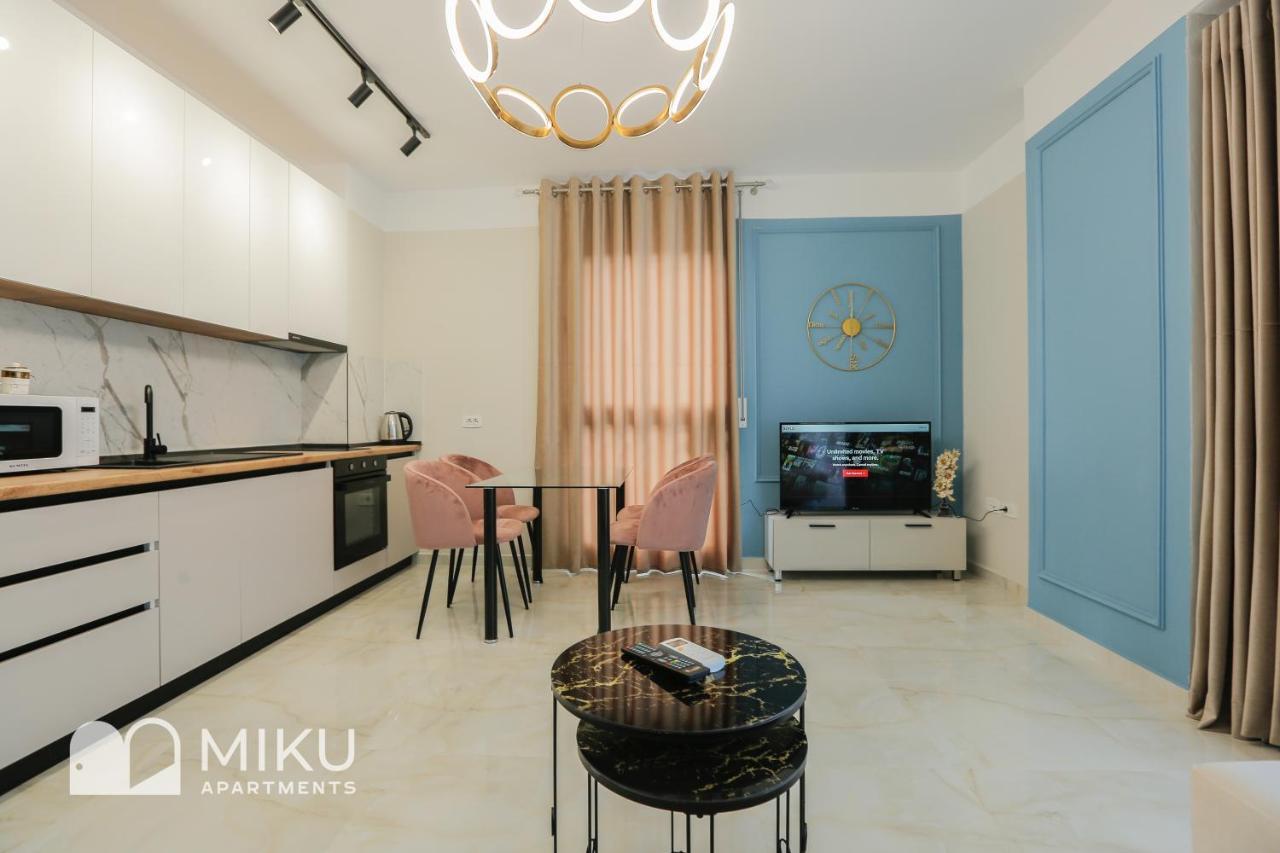 Miku Apartment - Glamorous 1Bedroom Apartment At Olympic Residence Tirana Exteriör bild