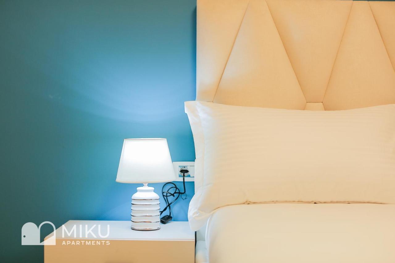 Miku Apartment - Glamorous 1Bedroom Apartment At Olympic Residence Tirana Exteriör bild
