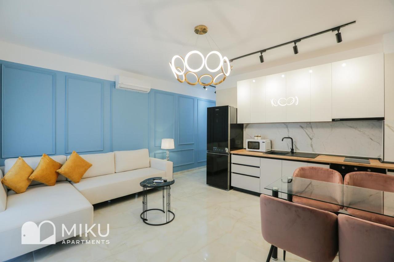 Miku Apartment - Glamorous 1Bedroom Apartment At Olympic Residence Tirana Exteriör bild